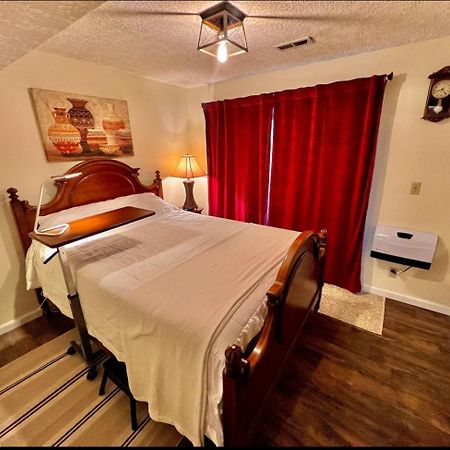 Private Level Of The House With Spa Gresham Exterior foto